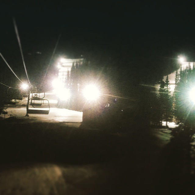 Last weekend to Night Ski next Saturday @SunriseParkResort #AZ3 #AZsnow…